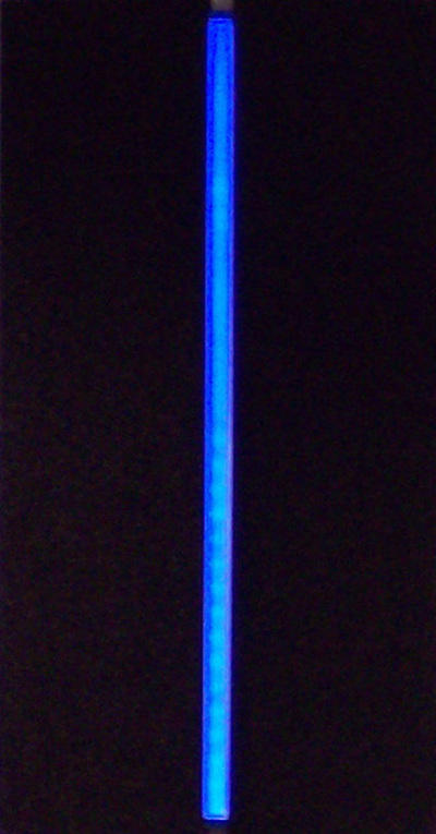 JK 02770 Die blaue Spalte 55 + 100 cm Quarzsand + LED-Stableuchte + Holzplatte 1